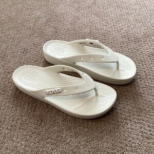 CROCS Platform Flip Flop Sandals